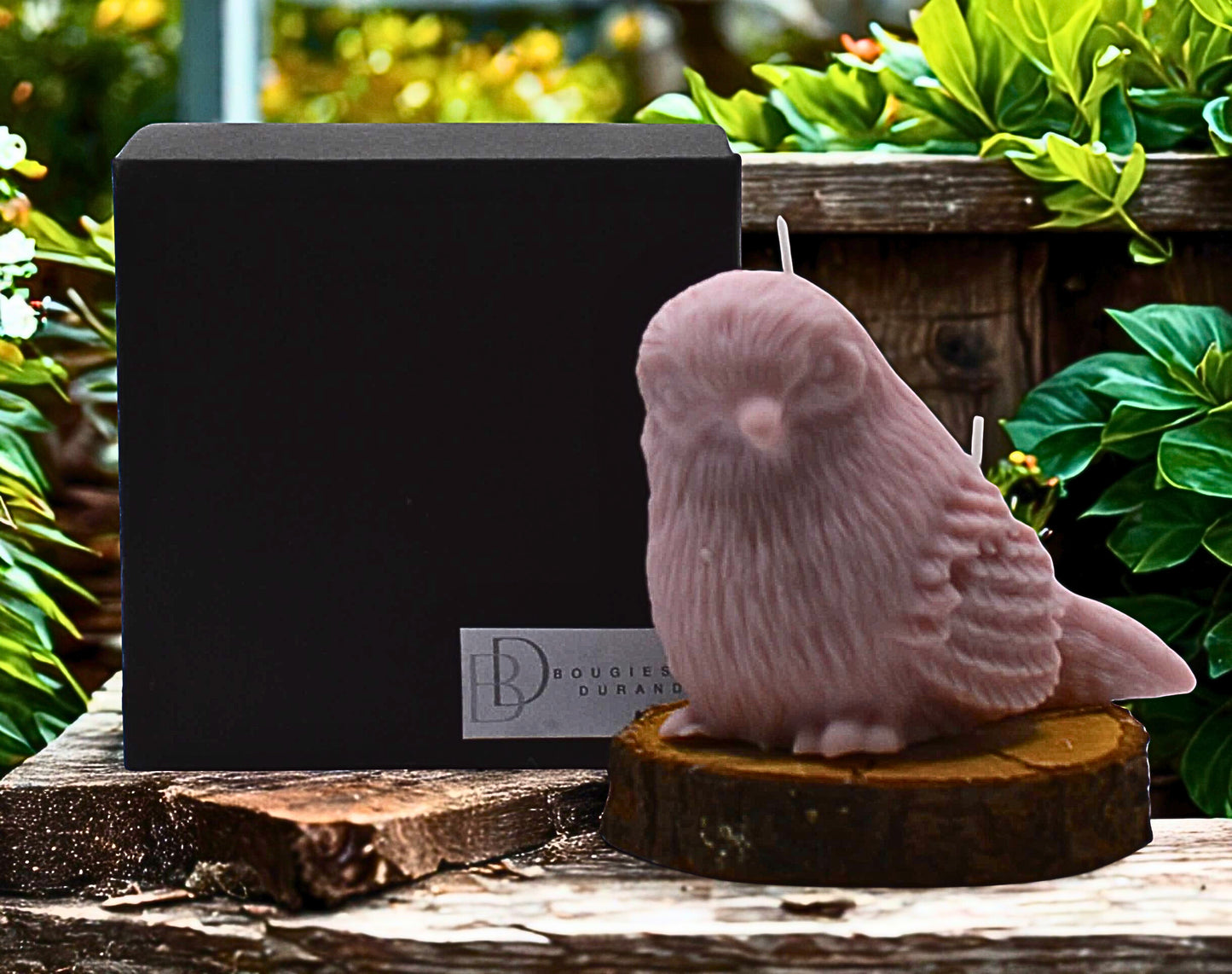 Bougie ayant une forme d'oiseau